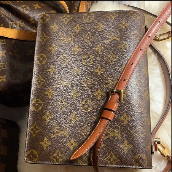 Louis Vuitton Monogram Monceau 26 - Picture 13 of 17